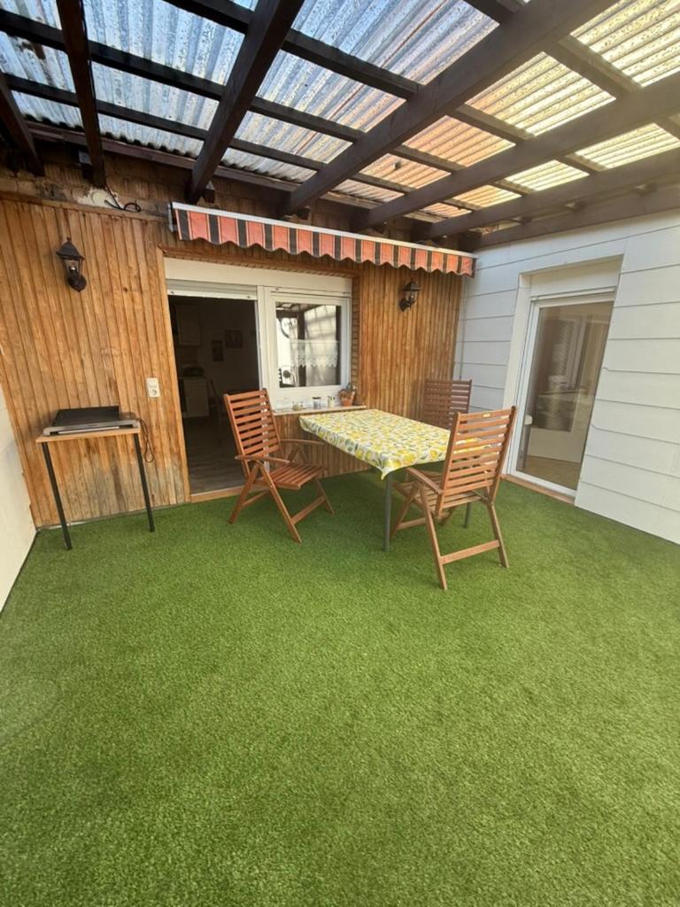 Casa Palatina Apartamento Merzalben Exterior foto